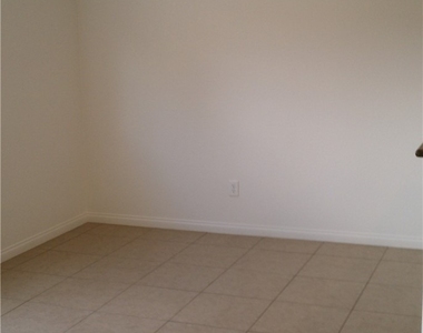 5493 Ovando Way - Photo Thumbnail 6
