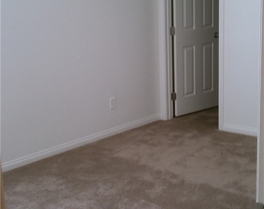 5493 Ovando Way - Photo Thumbnail 10