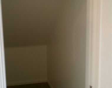 5493 Ovando Way - Photo Thumbnail 8