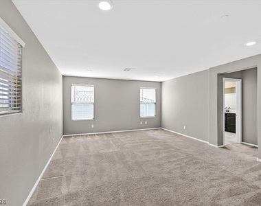 2823 Turnstone Ridge Street - Photo Thumbnail 10