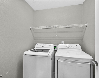 2823 Turnstone Ridge Street - Photo Thumbnail 22
