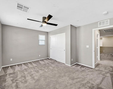 2823 Turnstone Ridge Street - Photo Thumbnail 14