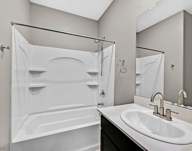 2823 Turnstone Ridge Street - Photo Thumbnail 20