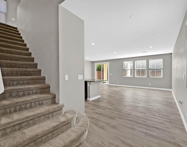 2823 Turnstone Ridge Street - Photo Thumbnail 2