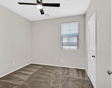 2823 Turnstone Ridge Street - Photo Thumbnail 21