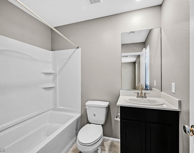 2823 Turnstone Ridge Street - Photo Thumbnail 16