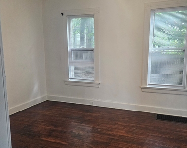 539 State St - Photo Thumbnail 13