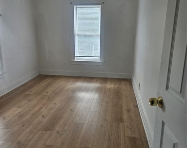 539 State St - Photo Thumbnail 8