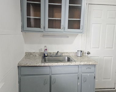 539 State St - Photo Thumbnail 15