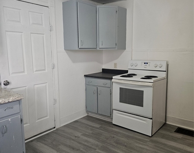 539 State St - Photo Thumbnail 16