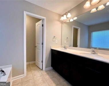 6926 Golden Bud Lane - Photo Thumbnail 17