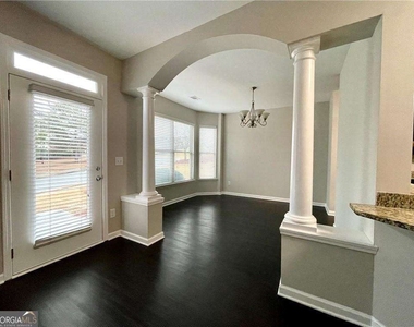 6926 Golden Bud Lane - Photo Thumbnail 4