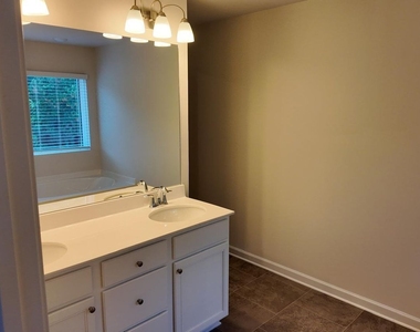 133 Jaxton Street - Photo Thumbnail 14