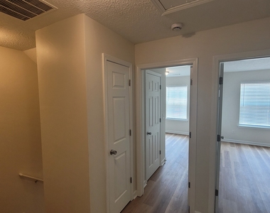 625 Chase Lane - Photo Thumbnail 15