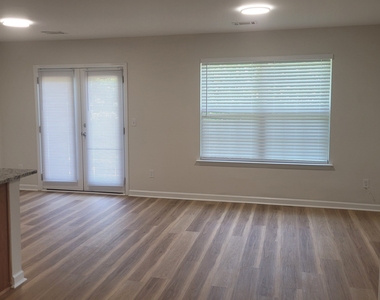 625 Chase Lane - Photo Thumbnail 12