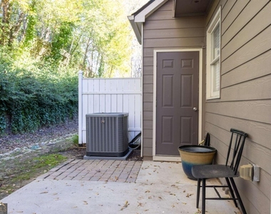 1232 Harris Commons Place - Photo Thumbnail 22