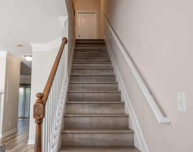 1232 Harris Commons Place - Photo Thumbnail 4