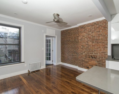 West 21st Street - Photo Thumbnail 2