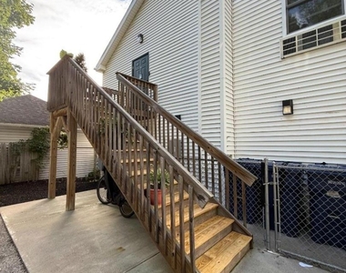 19 Merriam Ave - Photo Thumbnail 4