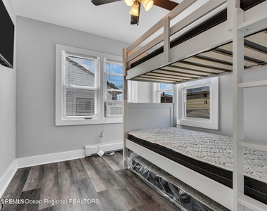 39 Sheridan Avenue - Photo Thumbnail 1