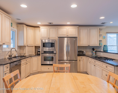 219 3rd Avenue - Photo Thumbnail 5