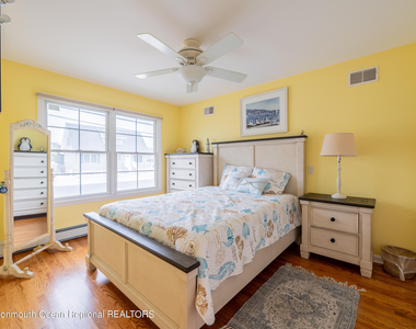 219 3rd Avenue - Photo Thumbnail 16