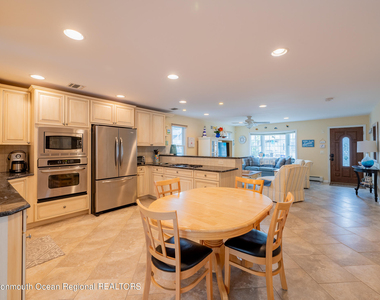 219 3rd Avenue - Photo Thumbnail 4