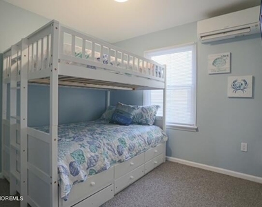 113 Lincoln Avenue - Photo Thumbnail 9