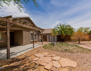 983 E Palomino Way - Photo Thumbnail 48