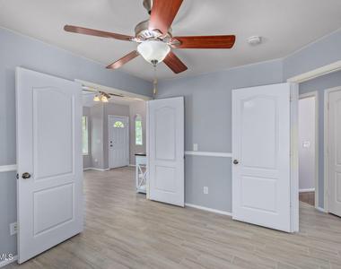 983 E Palomino Way - Photo Thumbnail 21