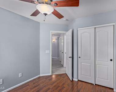 983 E Palomino Way - Photo Thumbnail 23