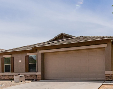 983 E Palomino Way - Photo Thumbnail 2