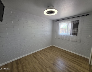 574 S Park Street - Photo Thumbnail 13