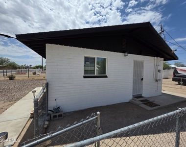574 S Park Street - Photo Thumbnail 2