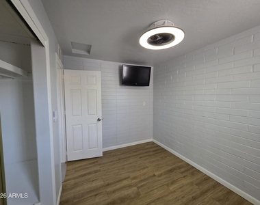 574 S Park Street - Photo Thumbnail 15