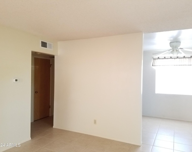 5306 E Boise Street - Photo Thumbnail 4