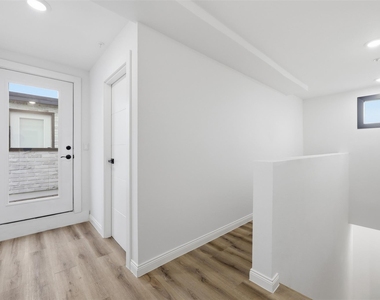 1920 Caddo Street - Photo Thumbnail 26