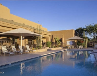 9311 E Whitewing Drive - Photo Thumbnail 18