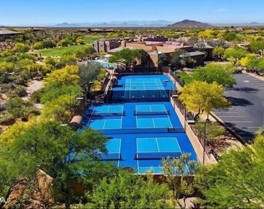 9311 E Whitewing Drive - Photo Thumbnail 17