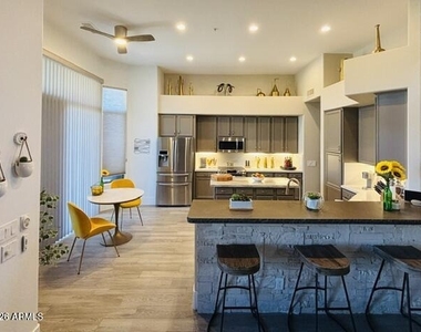 9311 E Whitewing Drive - Photo Thumbnail 4