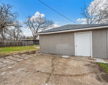 2202 Major Drive - Photo Thumbnail 21