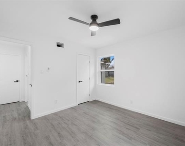 2202 Major Drive - Photo Thumbnail 7