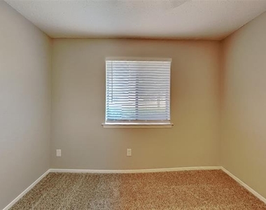1480 Saint Patrick Drive - Photo Thumbnail 10