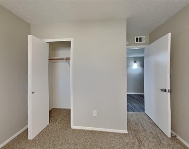 1480 Saint Patrick Drive - Photo Thumbnail 9