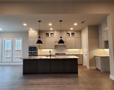 3320 Honey Suckle Lane - Photo Thumbnail 24