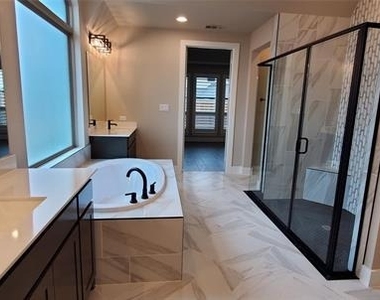 3320 Honey Suckle Lane - Photo Thumbnail 16