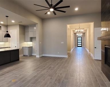 3320 Honey Suckle Lane - Photo Thumbnail 7