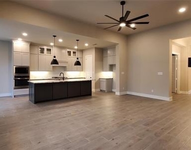 3320 Honey Suckle Lane - Photo Thumbnail 8