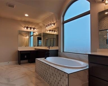 3320 Honey Suckle Lane - Photo Thumbnail 9