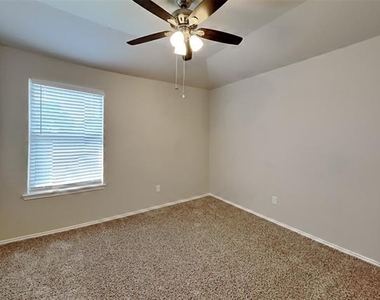 621 Soledad Street - Photo Thumbnail 13